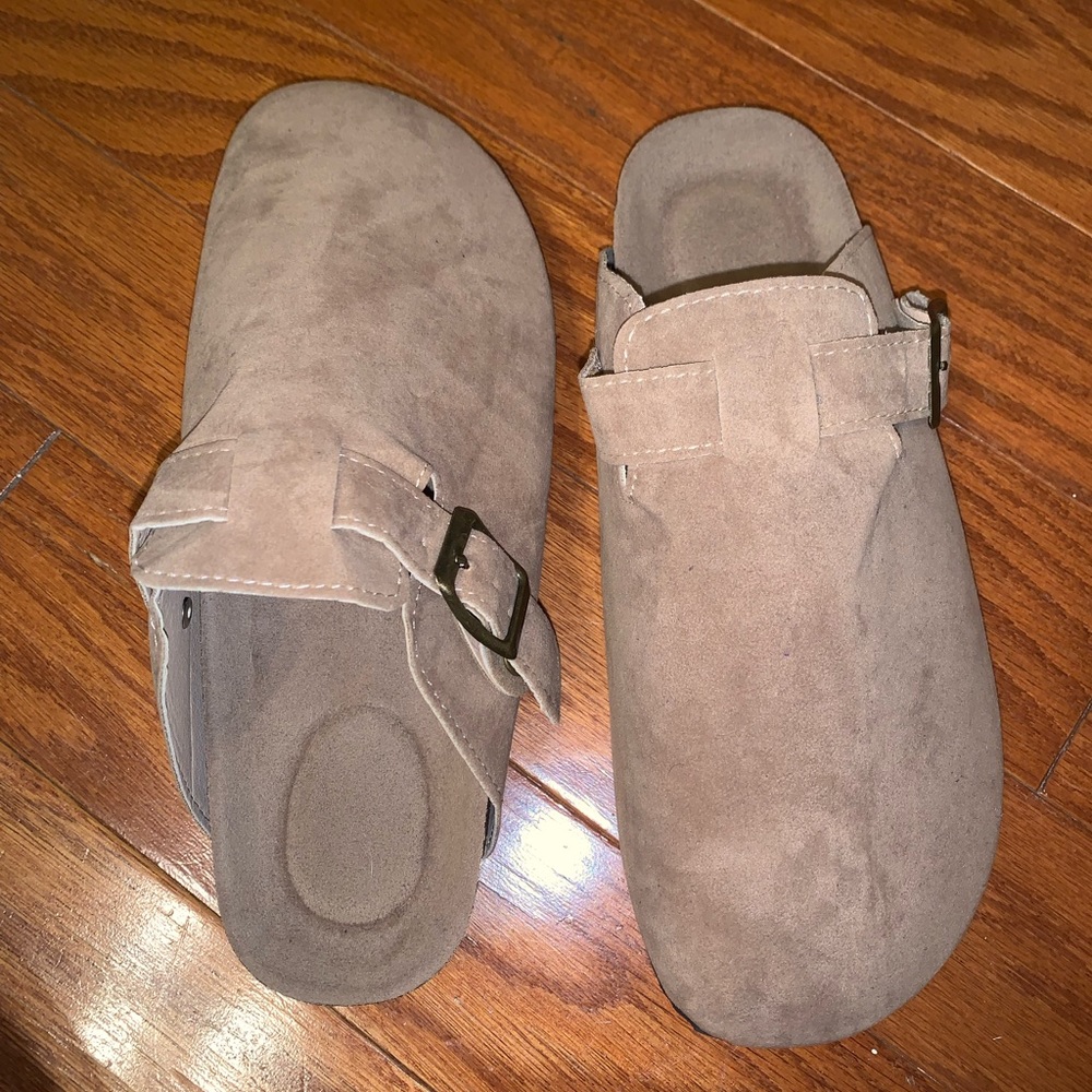 Clogs